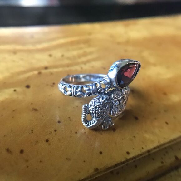 Natural Red Garnet Sterling Silver Elephant Ring Size 7 - Picture 6 of 8